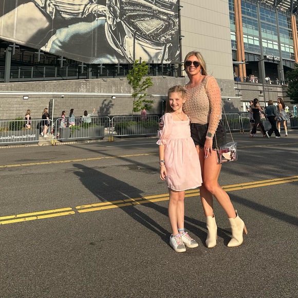 Meet me 💖 - Picture 5 of 16